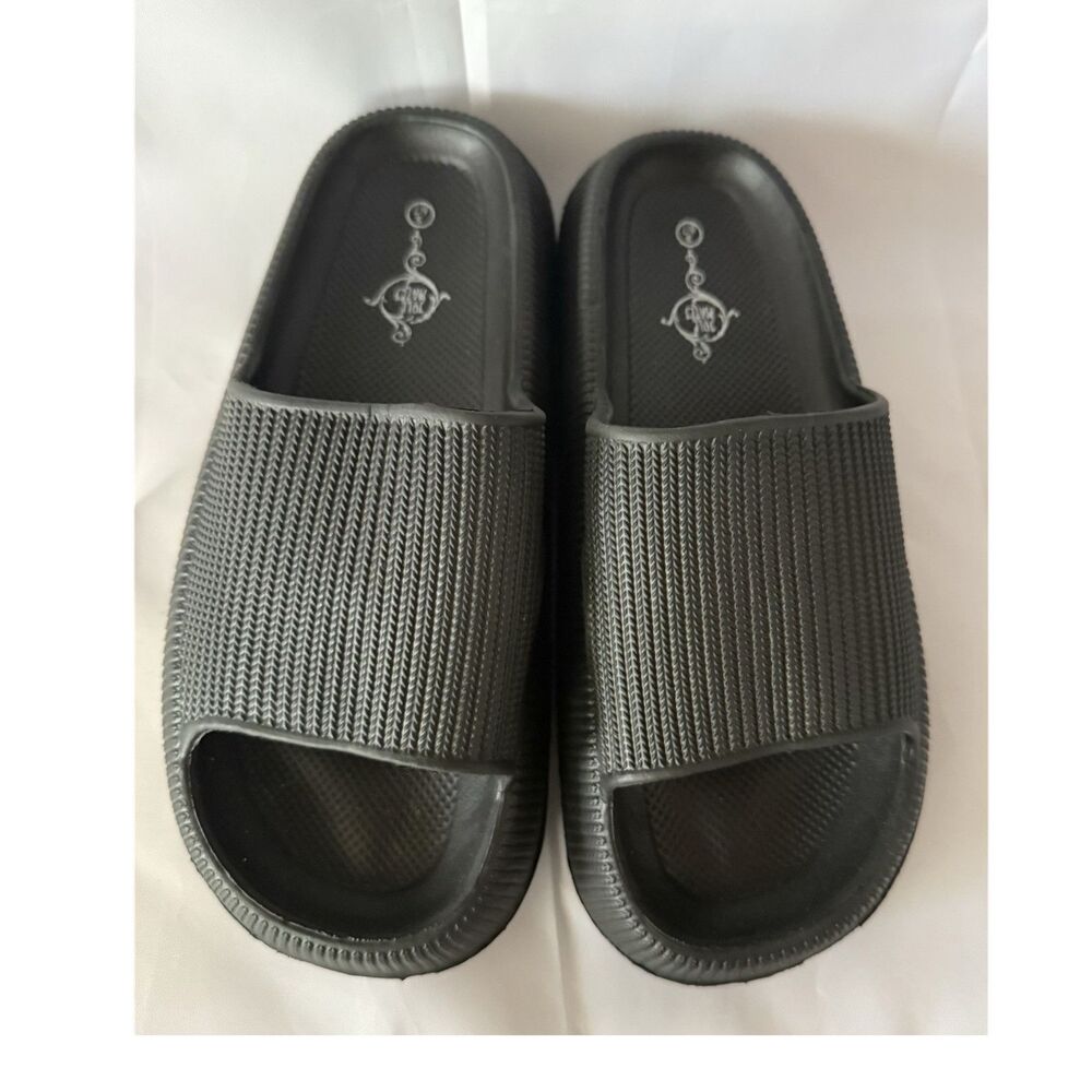 Sole Mates Black Lightweight Slide Sandals Size Small  6/7